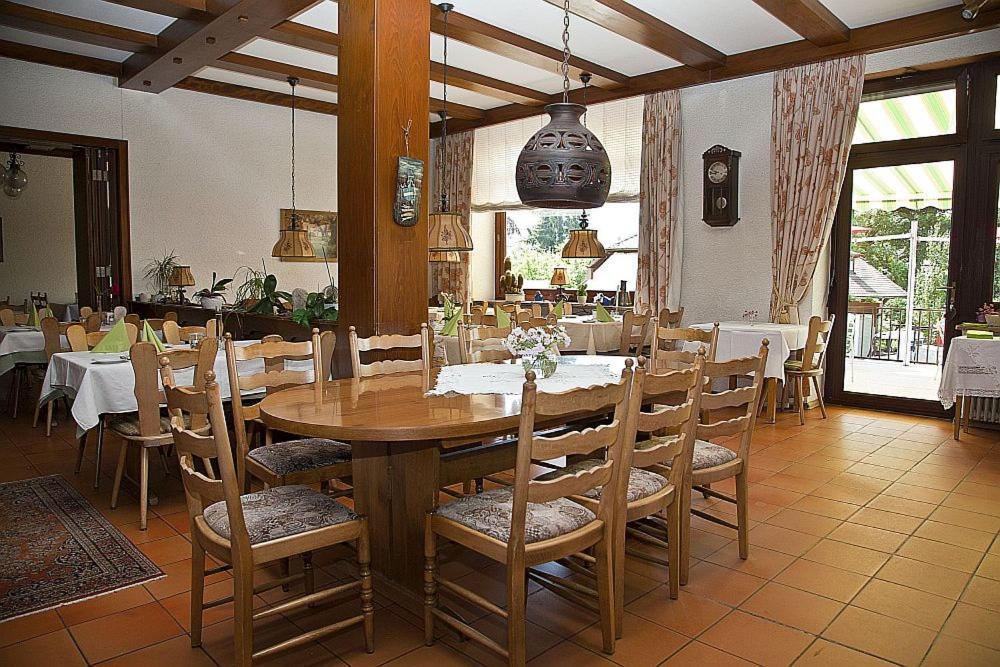 Hotel & Restaurant Krone วัลด์บรอนน์ ภายนอก รูปภาพ